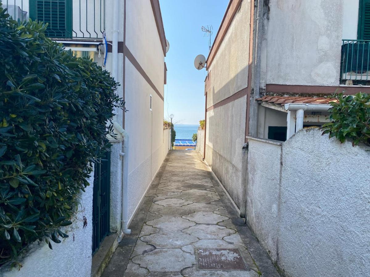 Ludovico I Apartment Sperlonga Exteriör bild
